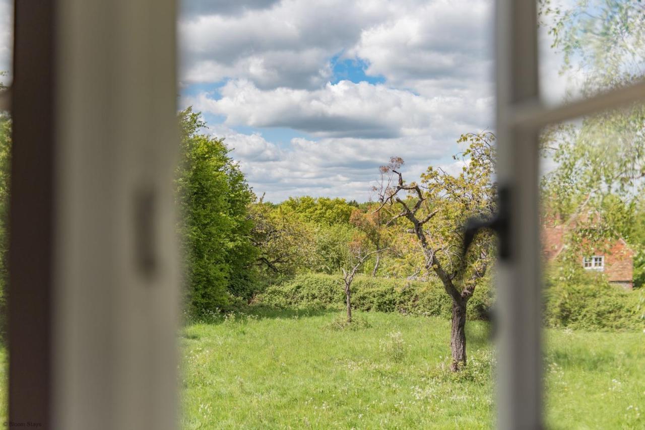 Crow Cottage By Bloom Stays フェイバーシャム エクステリア 写真